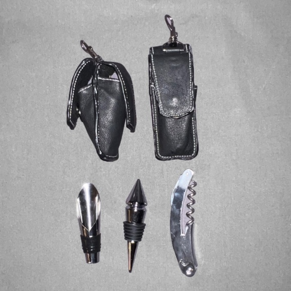 Sophisticated Black and Silver Bar Accessories Set - Picture 8 of 8